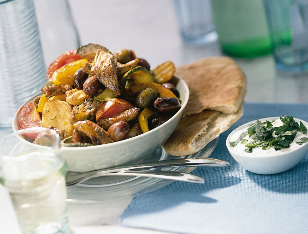 Roerbakschotel met gyrosvlees en Turkse groenten